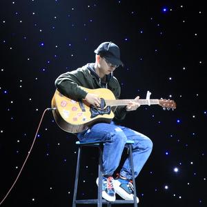 人人摸人人舔人人插
